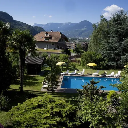 Tannerhof מלון 3*