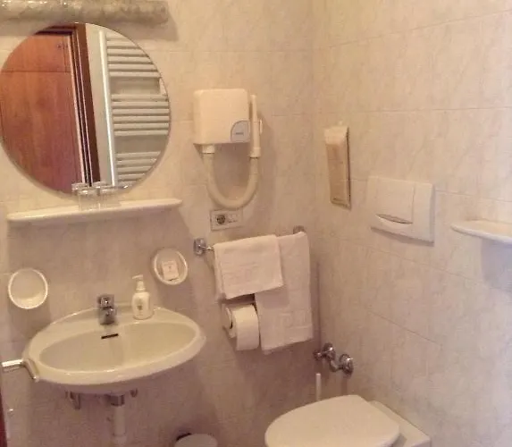 Tannerhof فندق ميرانو